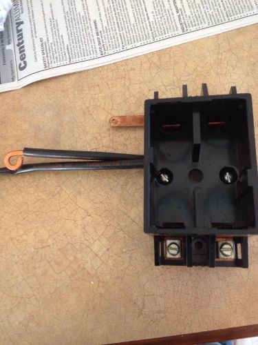 Arrow-hart 60 Amp Fuse Pull Out Base Only.