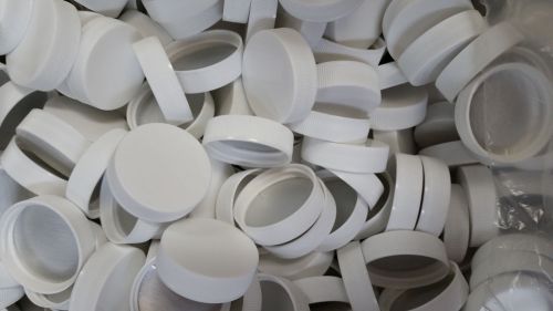Polypropylene caps - case of 2900 - size 38 - white  - new!! for sale