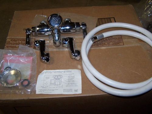 NOS Chicago Faucet Commercial Grade Exposed Service Sink Chrome model 956 REDUCE