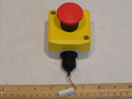 Telemecanique CM 12 PG 13.5 ISO 20 Emergency Push Safety Button w/ encl XAL PCFR