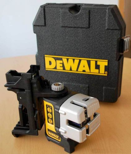 New dewalt dw089k self-leveling 3-beam line laser levelling leveler in kit box for sale