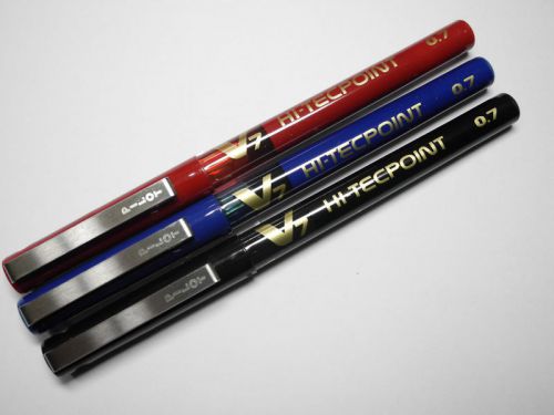redx2,bluex2, blackx2  Pilot Hi-Tecpoint V7 0.7mm roller ball pen (Japan)