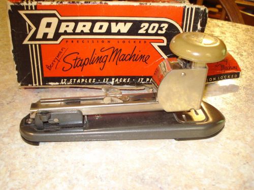 Vintage Arrow Metal Stapler Model 203 ArtDecoDesk Steampunk Mid Cent &amp; staples!