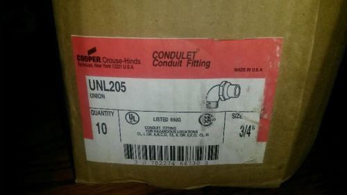 CROUSE HINDS UNL205 CONDUIT FITTING FOR HAZARDOUS LOCATIONS. 3/4 INCH.
