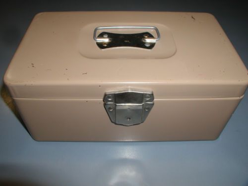 Vintage Metal Lock Cash Strong Box with 1 Key - Tan
