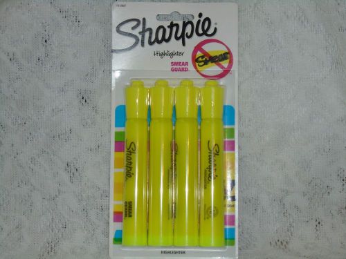 SHARPIE 4-Pack YELLOW Color Chisel Tip Accent Tank Style Highlighters