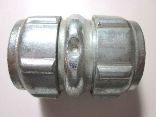 New T&amp;B Electric Conduit EMT 1-1/4&#034; Compression Coupling Straight Thomes Betts