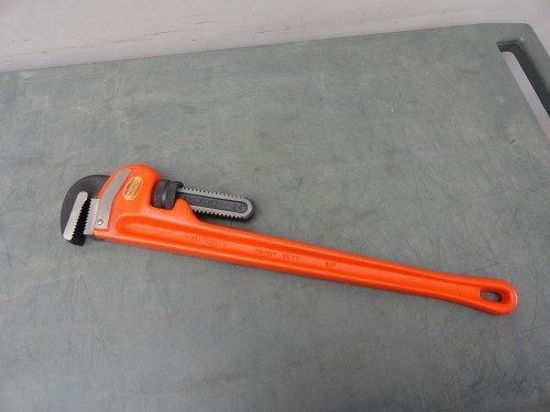 New ridgid no. 24 31030 24&#034; heavy duty straight pipe wrench - 3&#034; pipe capacity for sale