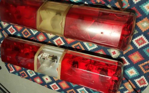 (1) Whelen Centurion Series red and white   Light Bar  As Is