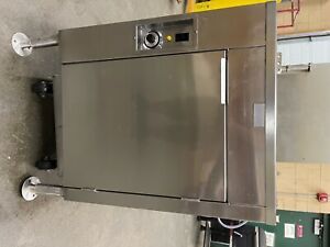 Used Avalon Donut fryer, Avalon Filter Tank and casters.