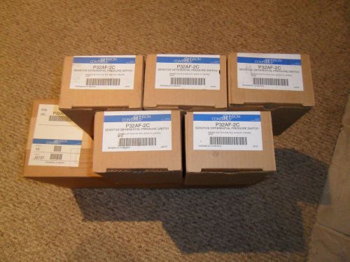 Johnson controls p32af-2c sensitive differential pressure switch  lot of 15 nib for sale