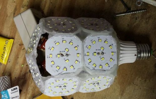 8 plate l.e.d fixture 320 total watt output and uses 19.5 watts
