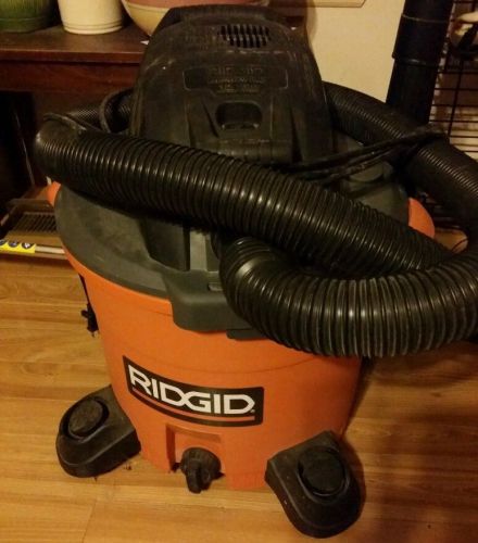 Ridgid 12 gallon wet &amp; dry vacuum - Used &amp; works great