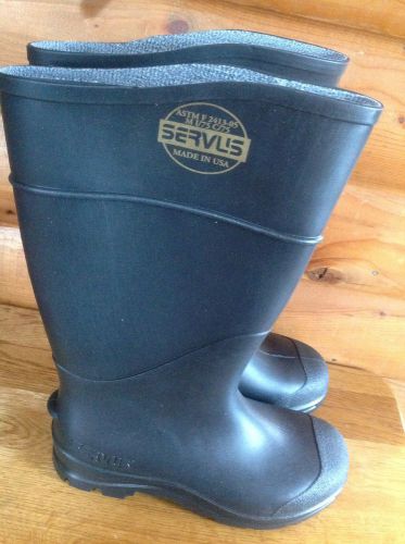 Size m5 / w7 servus pvc safety knee high steel toe waterproof work boot for sale