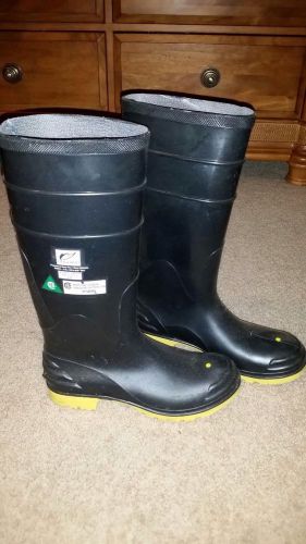 ONGUARD Knee Boots, Men, 8 Steel Toe, Black/Yellow Bottoms 1PR