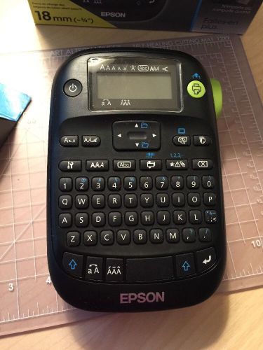 Epson LabelWorks LW-400 Label Maker/Printer New With Clear Tape For Free.