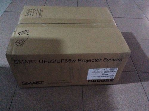 SMART TECH UF65 3D DLP 2000 Projector SmartTech