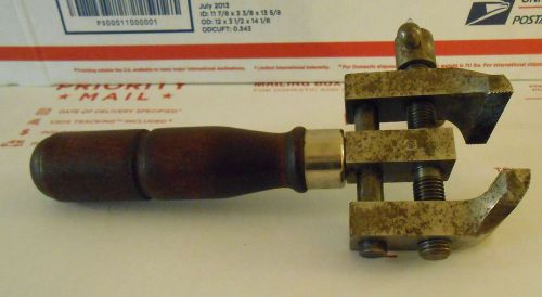 Starrett 86 hand vise with table mount 1 1/2&#034; jaw $300 retail missing wing nut for sale