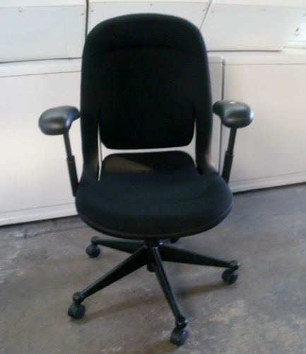 Heman Miller Equa Office Chair in Good Condition Black
