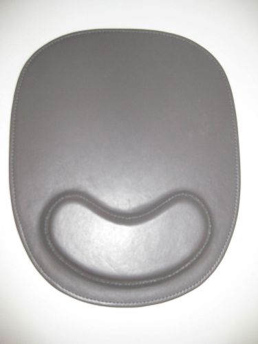 Lucrin dark grey leather mouse pad