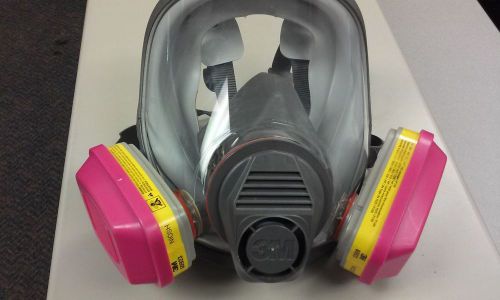 3M 6800 Respirator with Full Face Mask and two organic vapor cartridges