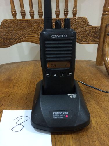 Kenwood Tk-272G VHF FM Portable Radiio 150-174 MHZ 32CH W/ Charger