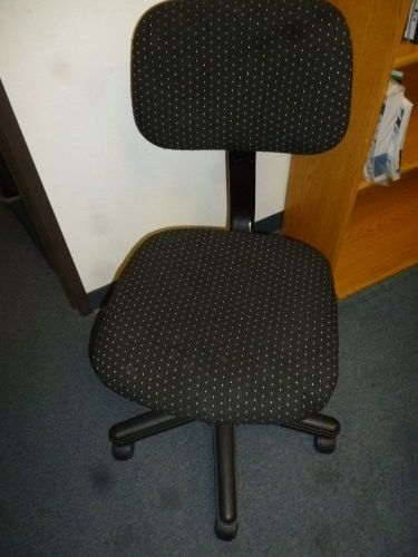 A Spotted Black Secretary Office Chair on 5 Wheeled Legs (C139)
