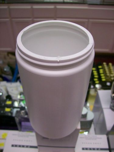 32 oz White Plastic Jars. MFD byAlpha Plastics 86 pieces per case. NO LIDS