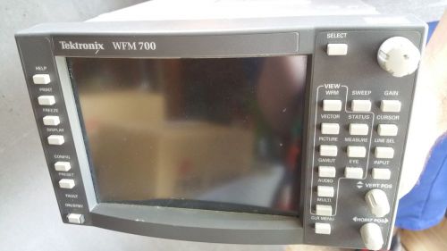 Tektronix WFM 700 multiformat/multistandard waveform monitor