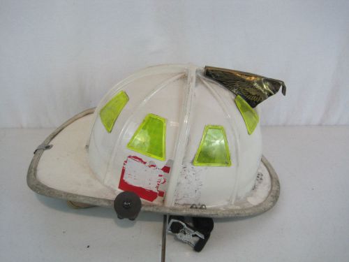 Cairns Firefighter White Helmet Turnout Bunker Gear Model 1010 with Eagle (H529)