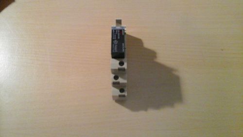 Omron G3R-ODX02SN  LOAD:2A 5-48VDC INPUT: 5-24VDC  Output w/Relay Socket