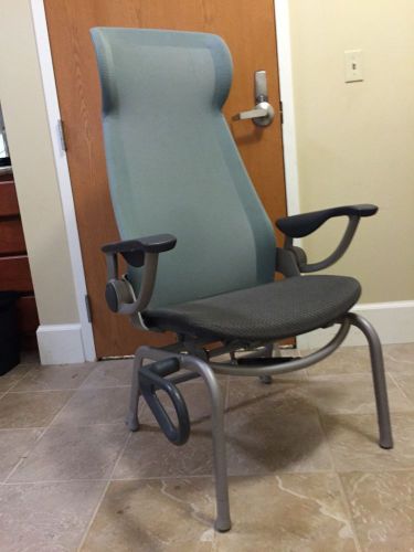 Herman miller cente patient chair brandrud nala nice for sale