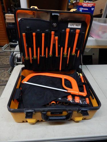 Cementex 60 piece insulated tool kit in case very nice for sale