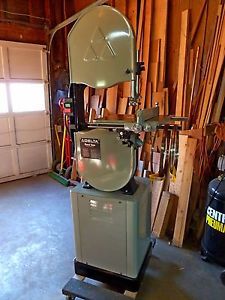 Delta band saw 28-203 ready for your next project for sale