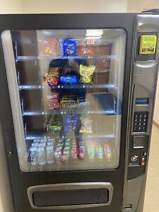 Wittern USI Combo Vending Machine With Nayax Card Reader