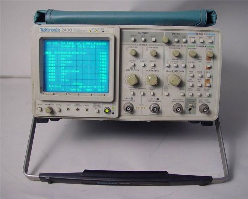 TEKTRONIX DIGITAL OSCILLOSCOPE 2430 150 MHZ DUAL CHANNEL with GPIB POUCH  PROBES