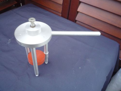 ALUMINUM TRIPOD  WITH HANDLE,  BOLTED TOP RING, &amp; RUBBER BUSH (ITEM # 5110/17)
