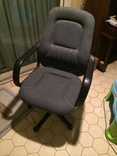 Local Pickup Computer Desk Office Chair Furniture, high back gray cloth - used