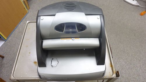 HOLE ELECTRIC PAPER PUNCH GBC 32160