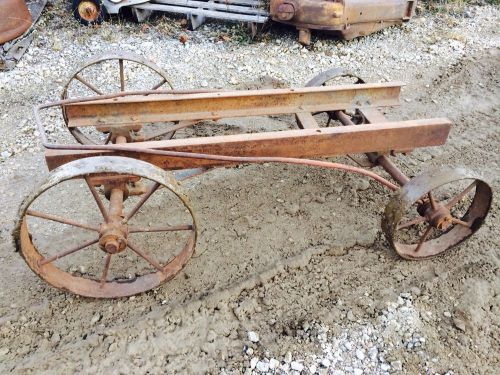 ANTIQUE STATIONARY ENGINE CART HIT MISS