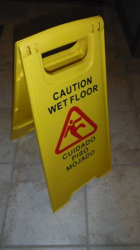 WET FLOOR SIGNS - BOX OF 10 - BILINGUAL - TENT STYLE - 25&#034; TALL