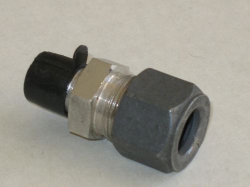 Parker Stainless Steel SS Fittings 1/2 Tubing Connector x 1/2 Male NPT Union