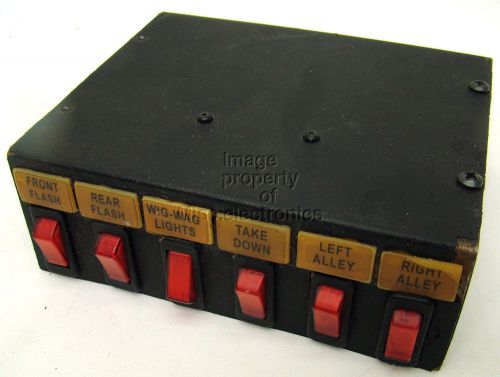 Federal Signal SW300-012 Police Light Lightbar Control Switch Box   B