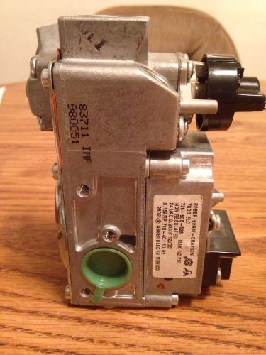 Robertshaw 710-401 24 volt combination gas valve Camper / RV wall heater valve