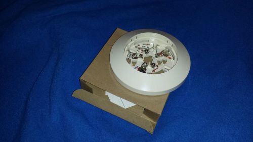 SYSTEM SENSOR B402B SMOKE DETECTOR BASE, FOR 4 WIRE SYSTEM- NEW !!