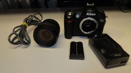 S24: Nikon D70 Digital SLR Camera with 18-70mm Lens