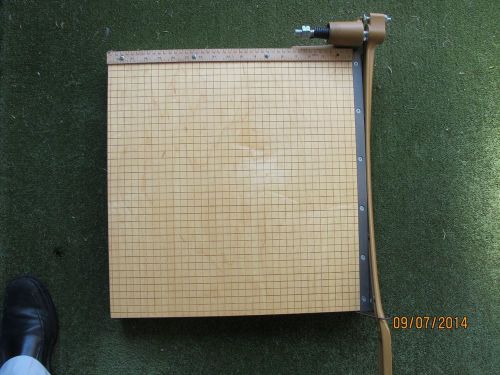 NEW INDUSTRIAL INGENTO 19&#034; x 19&#034; PAPER CUTTER