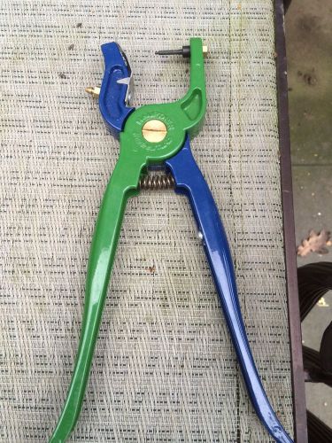 Cattle/Sheep Ear Tagging Pliers, New