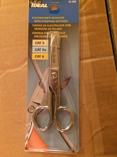 Electrician&#039;s Scissors With Stripping Notches - Ideal 35-088