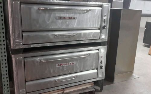 Used Blodgett 60&#034; 1048 Double Deck Pizza Oven and Hood